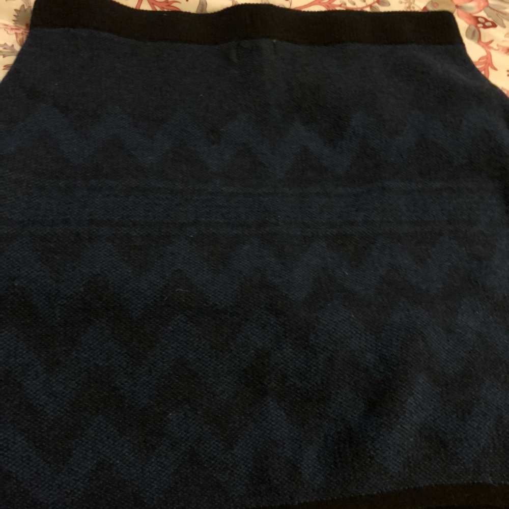 Mossimo black & blue skirt